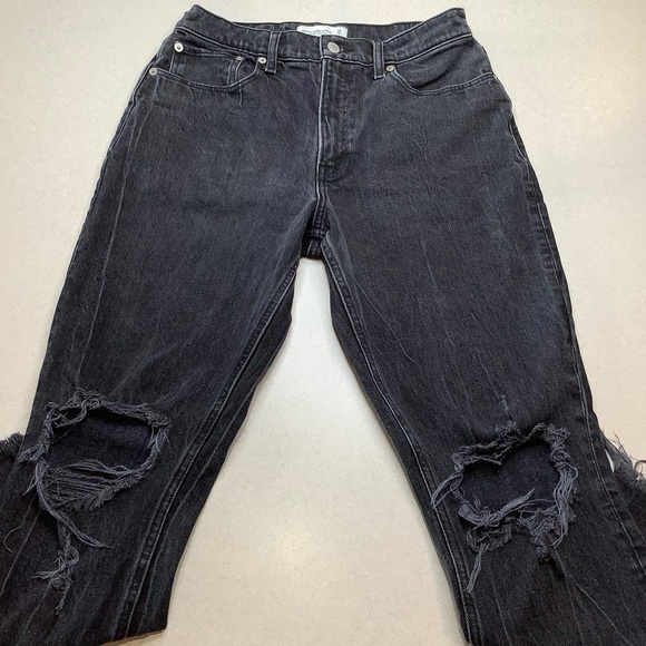 A&F Mom High Rise 28 Regular Destroyed Washed Black - Picture 4 of 7